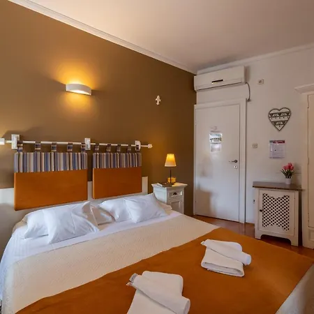 Vanjaka Bed & Breakfast 3*