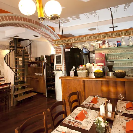 住宿加早餐酒店 Vanjaka 3*