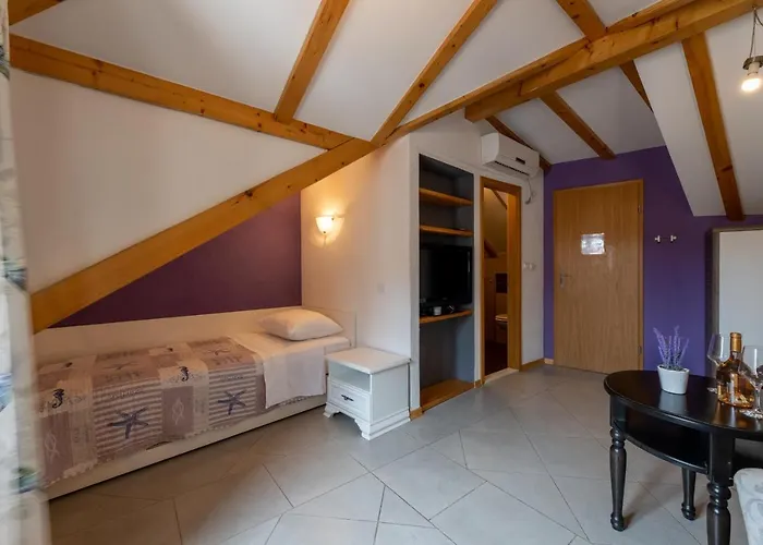 Vanjaka Nocleg ze śniadaniem