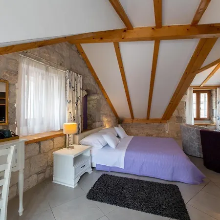 B&B Vanjaka 트로기르